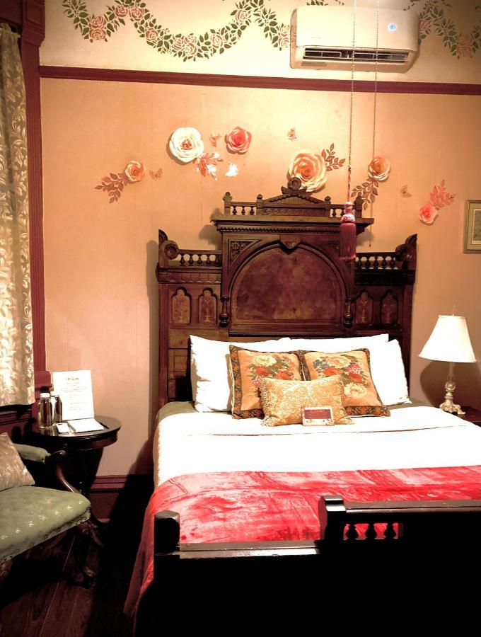 Coppersmith Inn Bed And Breakfast Галвестон Экстерьер фото
